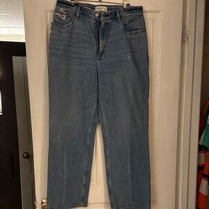 Abercrombie & Fitch The 90’s Relaxed Fit Blue Jeans